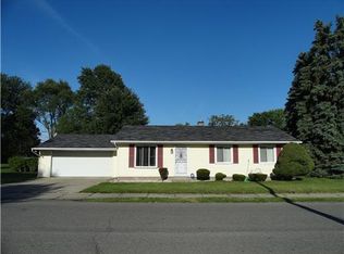 2325 Pershing St, South Bend, IN 46628