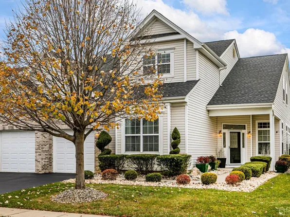 37 Ravenslake Rd, Monroe Township, NJ 08831