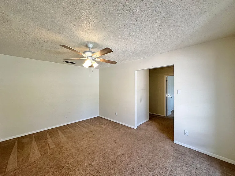 1005 Bonner Dr — Photo 22