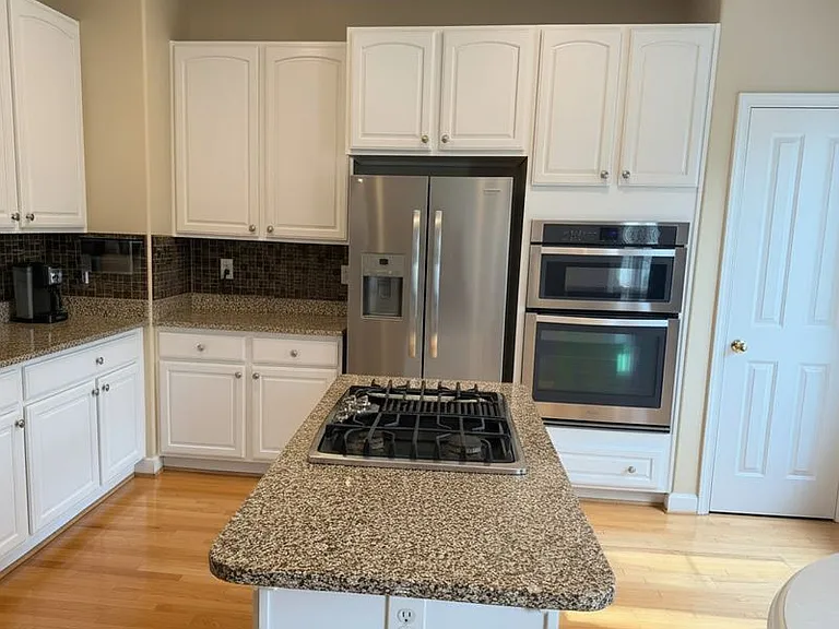 5407 Commerce Row — Photo 6