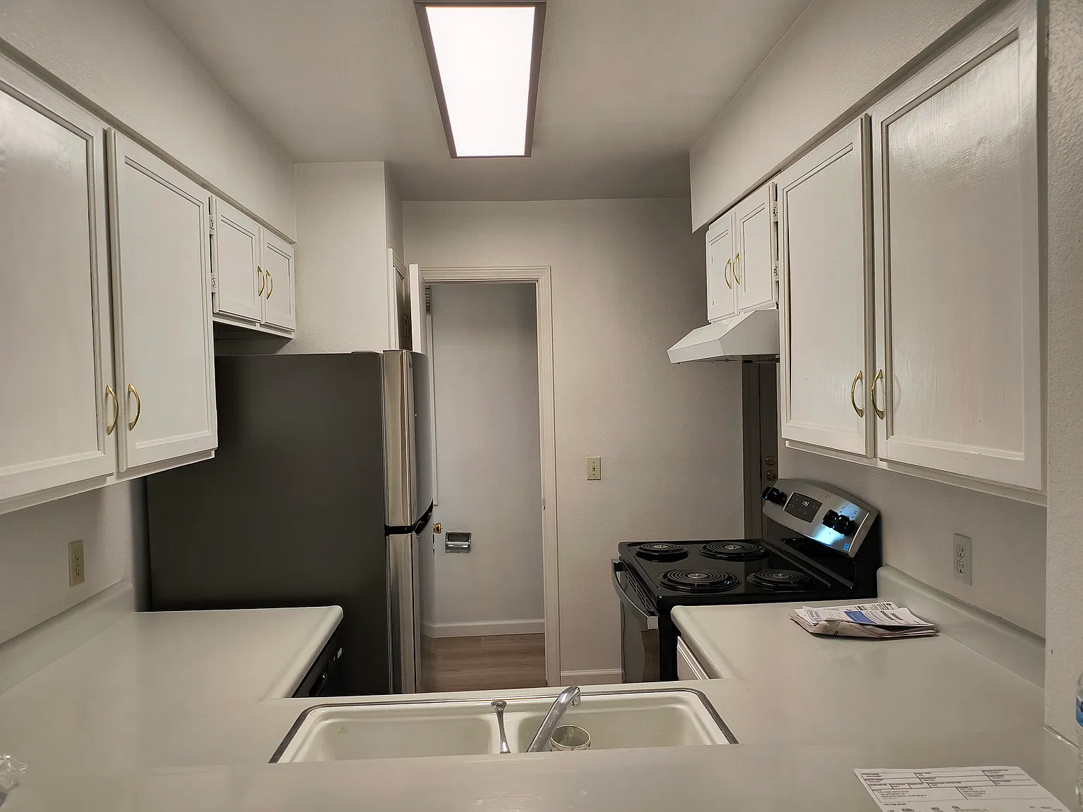 2 bed, 2.5 bath, 1036 sqft, $1,850 — Photo 4