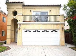 10833 Nassau Ave, Sunland, CA 91040