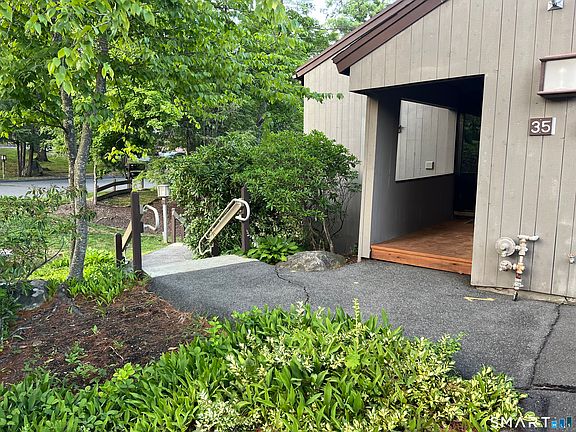 2nd image of 35 Heritage Drive #35