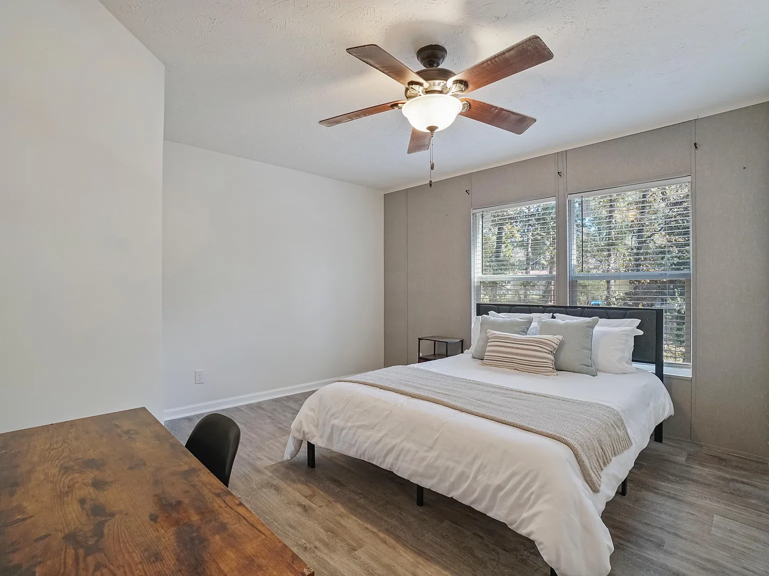 4 bed, 3.0 bath, 1944 sqft, $1,135 — Photo 3
