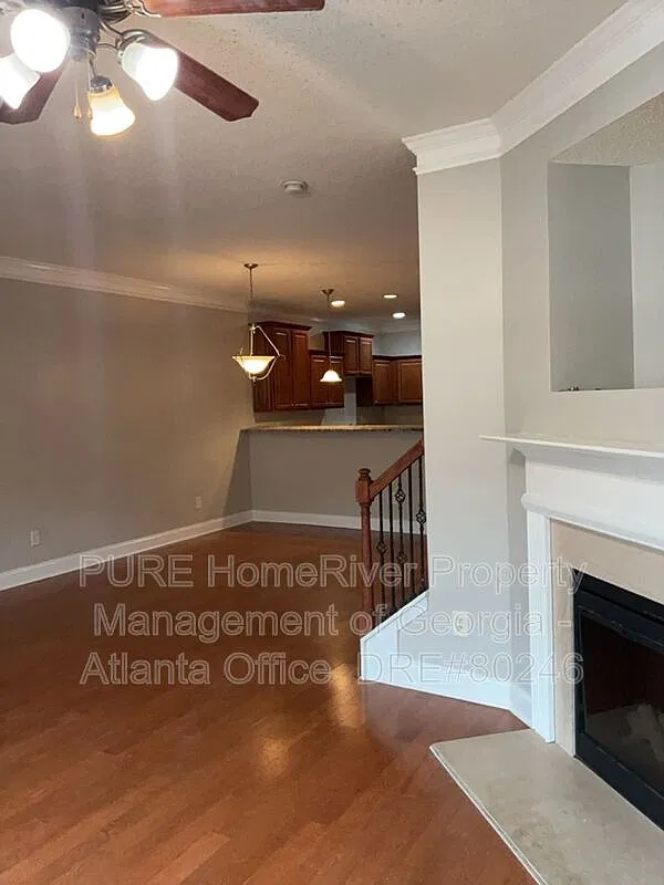 3 bed, 3.0 bath, 1596 sqft, $1,975 — Photo 4
