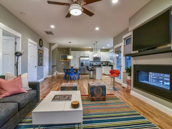 206 Josephine Ln, Asheville, NC 28804