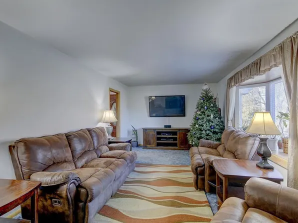 W7227 County Road B, Lake Mills, WI 53551