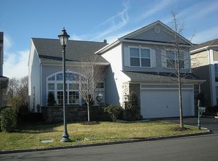 126 Hamlet Dr, Mount Sinai, NY 11766