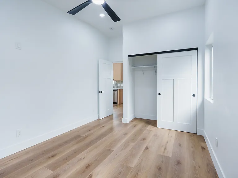 6511 Estrella Ave — Photo 5