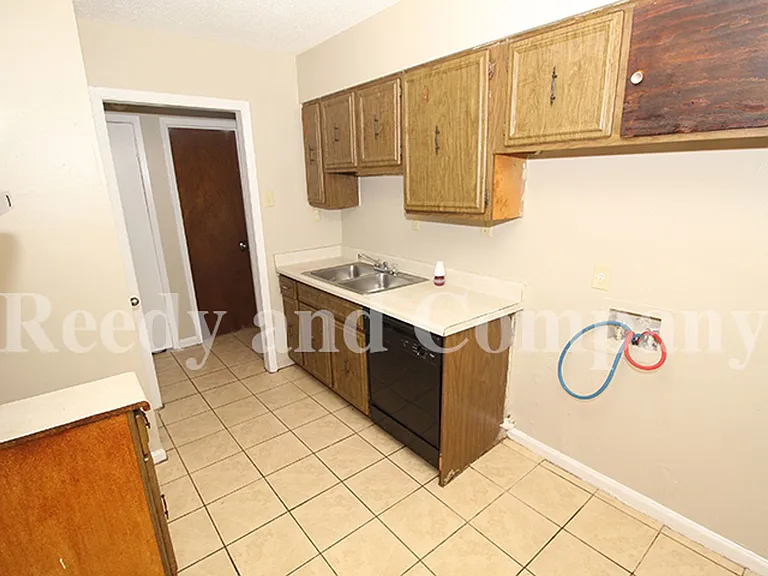 3385 Barbwood Dr — Photo 8