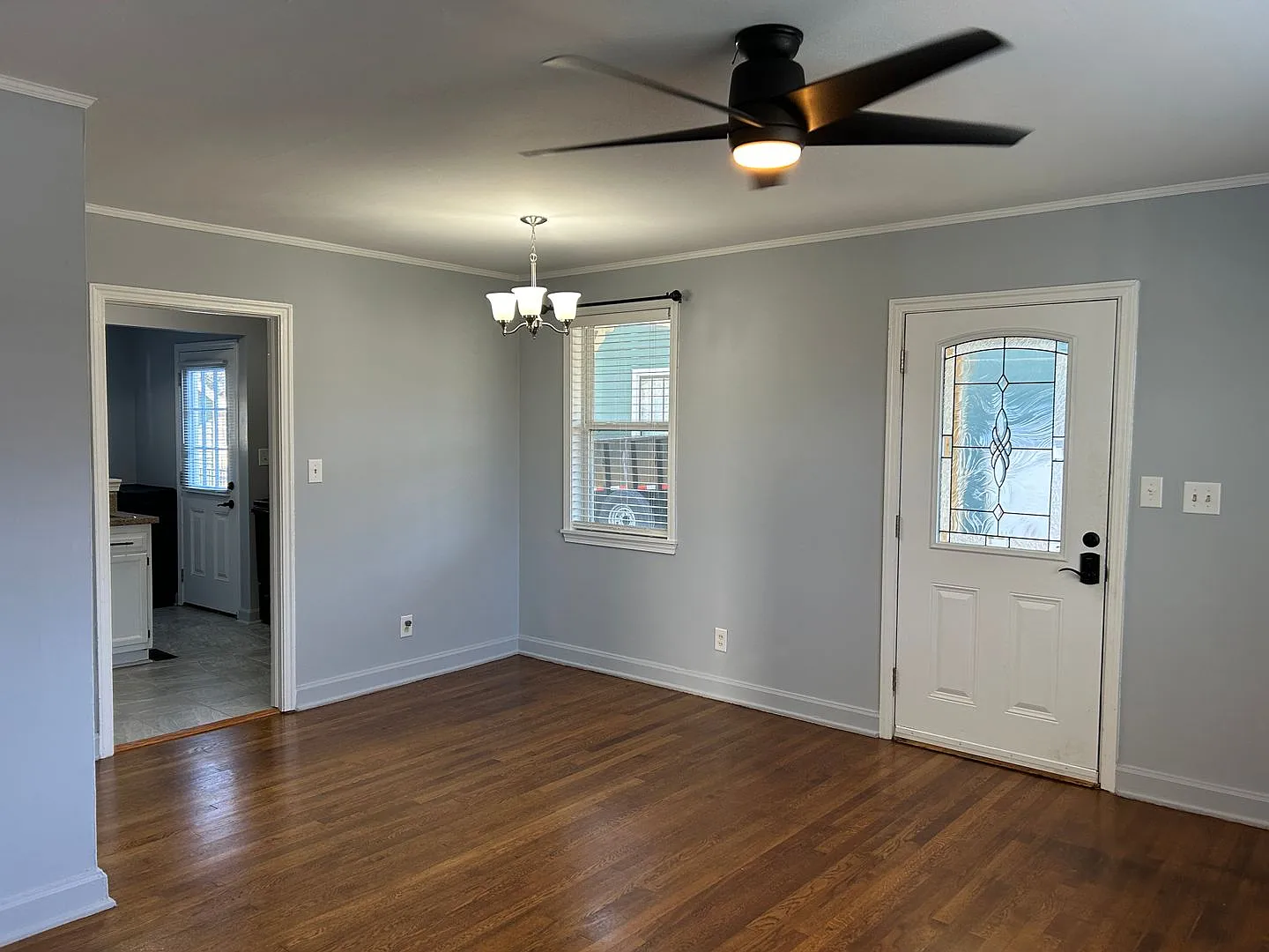 Adorable 2 Bedroom House in Smallwood Neighborhood! — Photo 4