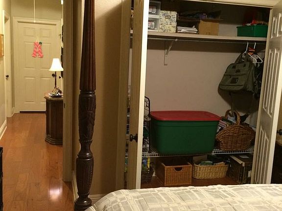 RiceBdRm facing BdRm hallway