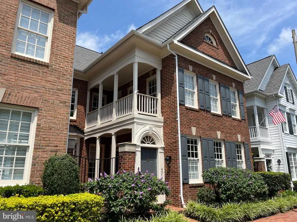 407 S Henry St, Alexandria, VA 22314