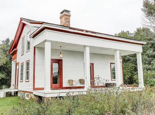 975 S Waterville Rd, Oconomowoc, WI 53066