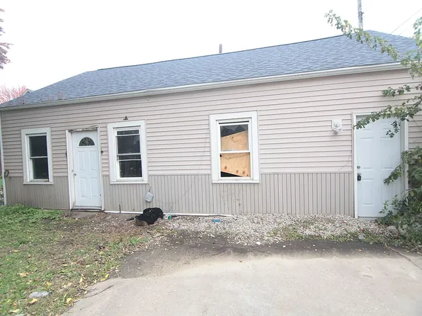 134 15th Ave, East Moline, IL 61244