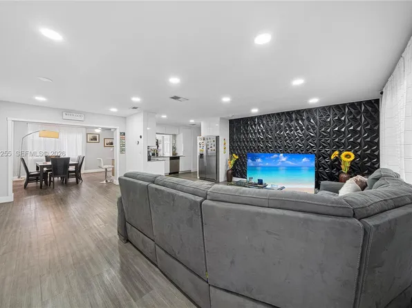 6451 Scott St, Hollywood, FL 33024