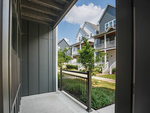 5th image of 1677 54th Ave N #124