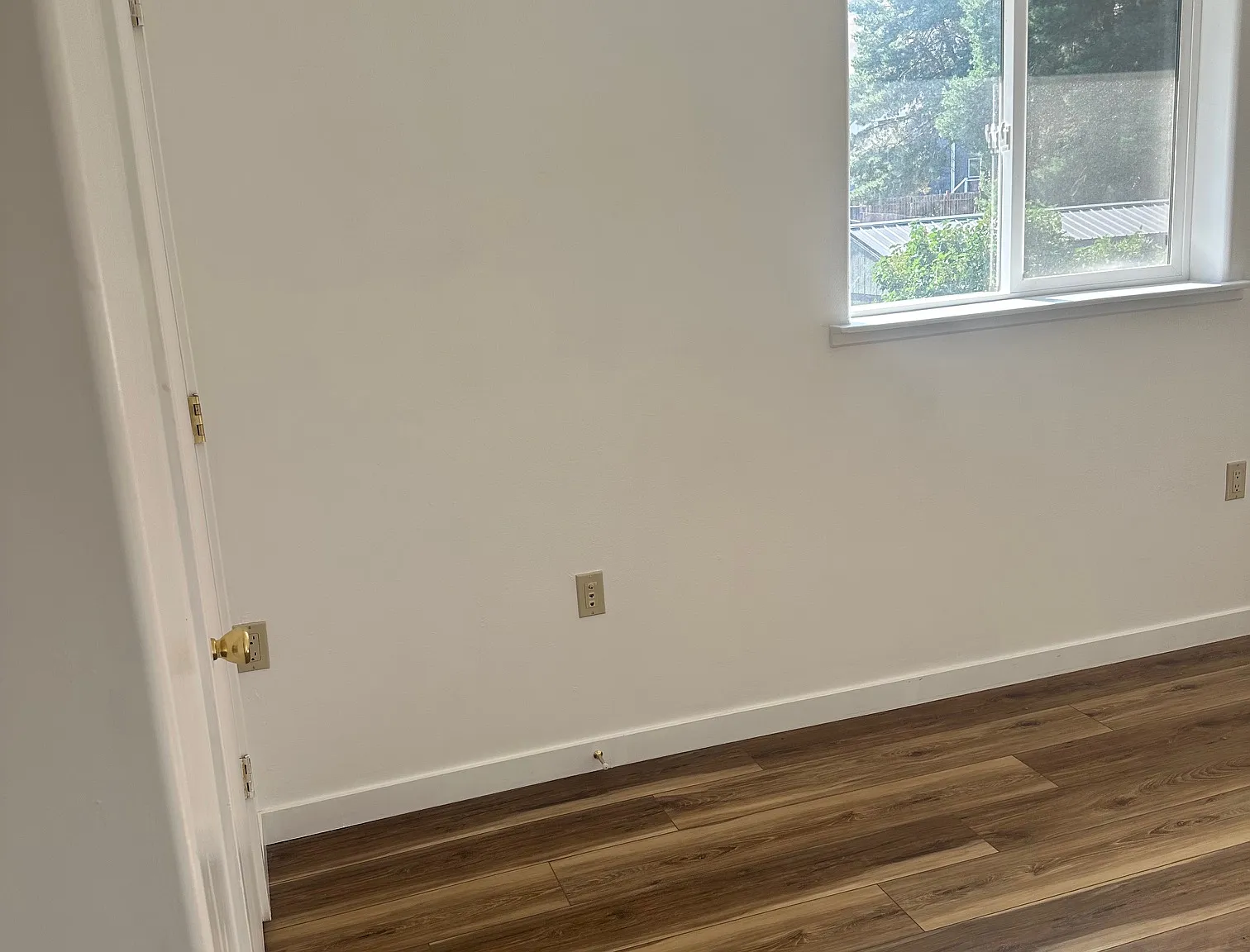 3 bed, 1894 sqft, $1,900 — Photo 1