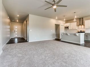 11129 SW 33rd St, Yukon, OK 73099