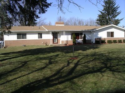1483 N Dye Rd, Flint, MI, 48532