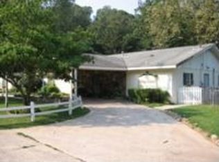 3200 Willow Beach Rd, Guntersville, AL 35976