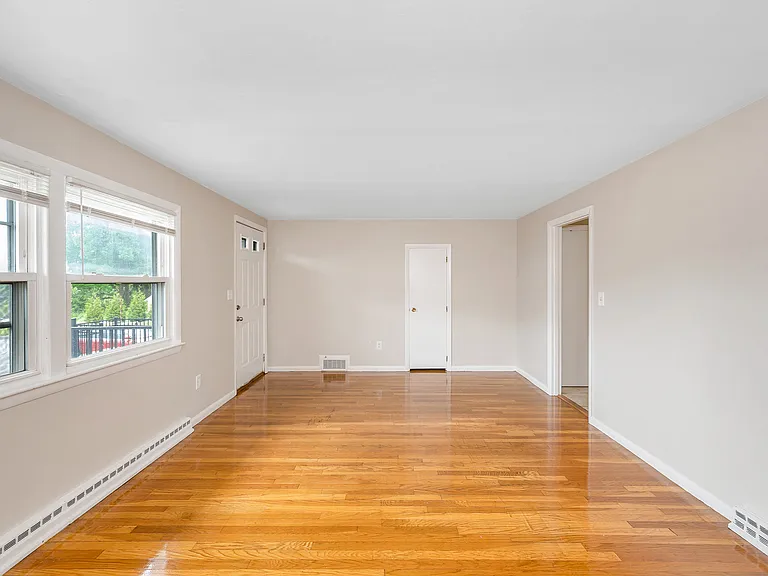 Princeton Court Apartments — Photo 34
