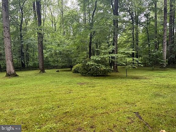 4th image of 4728 Groves Ln