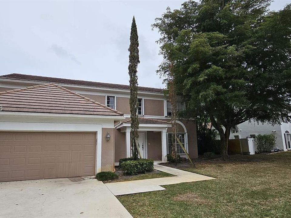 1st image of 4020 Sabal Lakes Rd
