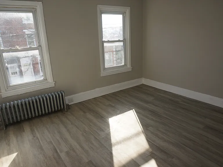 527 Green St #2 — Photo 5