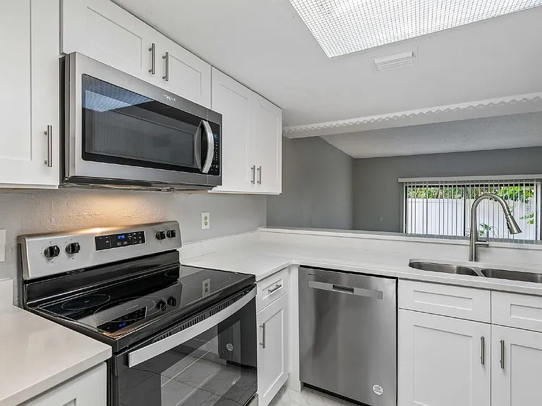 5810 Windhover Dr — Photo 7
