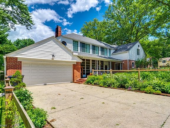 2nd image of 326 Dorchester Rd