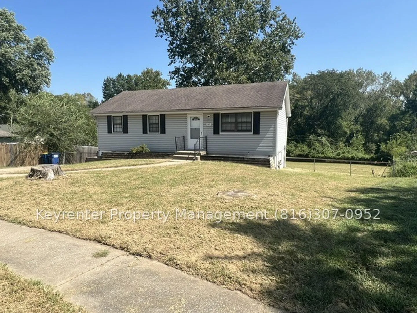 Welcome to 187 Lee Drive in Liberty, Missouri! — Photo 1
