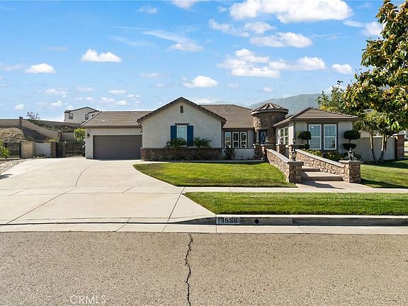 2nd image of 13558 Applegate Ct