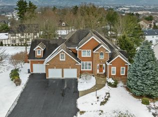 1170 Sapphire Dr, Endicott, NY 13760