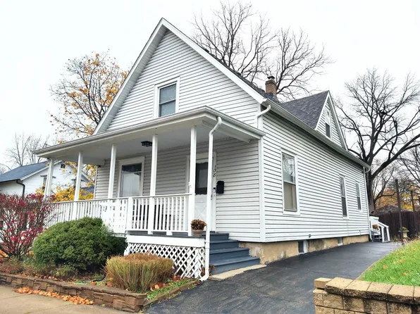 108 Plum St, Elgin, IL 60120