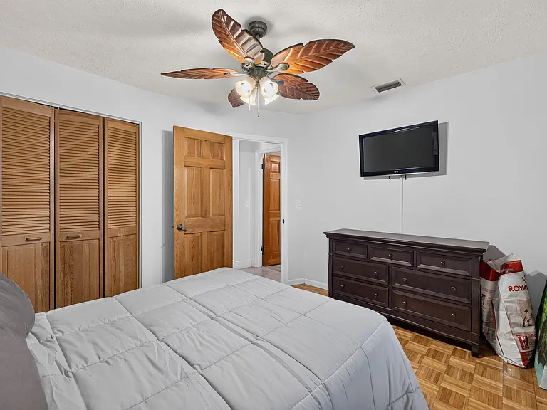 1362 SW Knollwood Dr — Photo 35