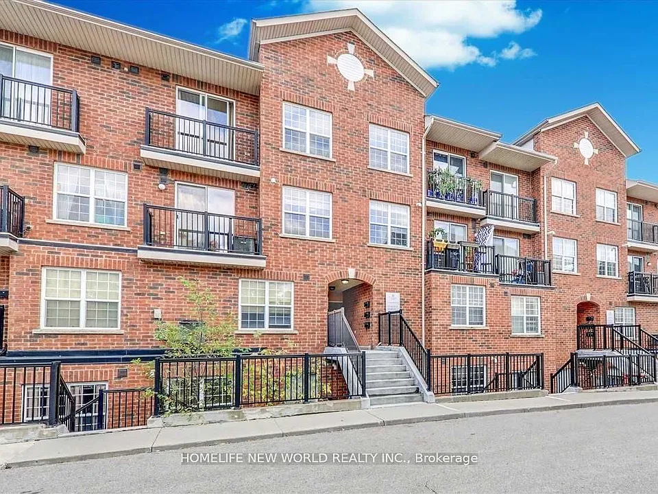 35 Strangford Ln #204