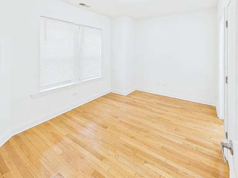 7403 N Hoyne Ave #2 — Photo 9