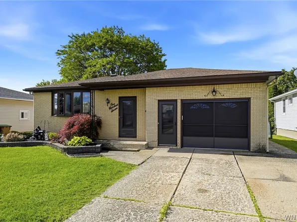 107 Bronx Dr, Cheektowaga, NY 14227