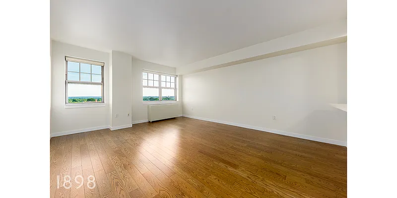 Rented by A&E Real Estate Management | media 14