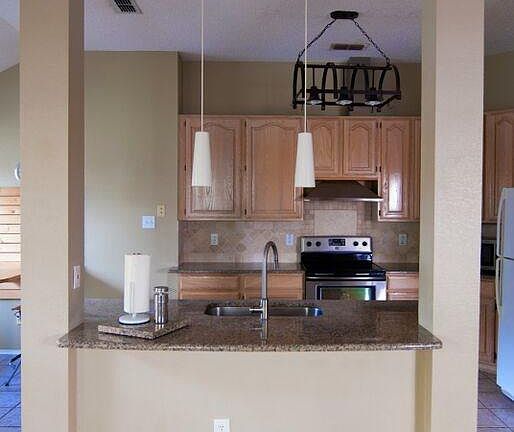 4th image of 2312 London Dr