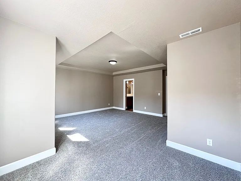 19021 Village Blvd — Photo 19