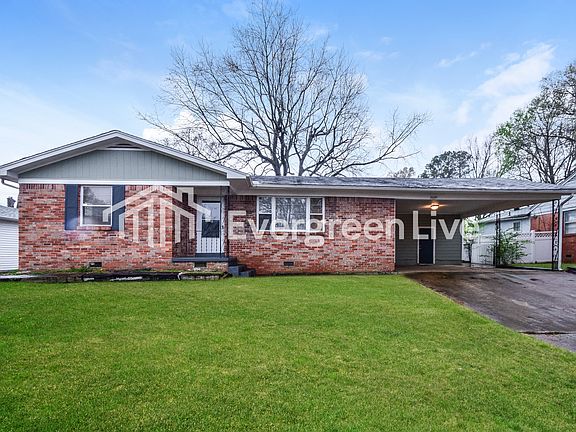 2nd image of 3051 Beauchamp Dr