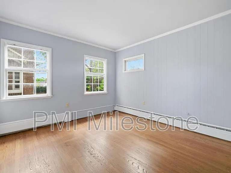 323 N Potomac St #1 — Photo 12