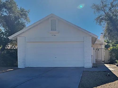 7303 W Shaw Butte Dr Photo 1