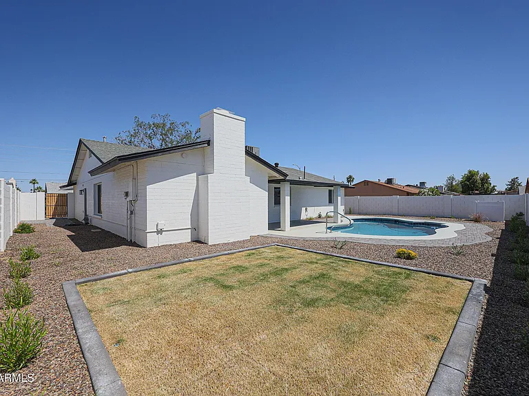 11202 N 43rd Dr — Photo 30