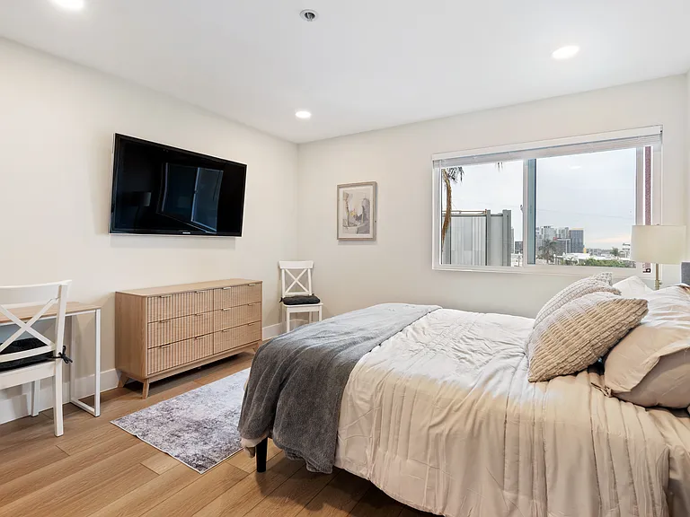 2414 Front St #16 — Photo 6