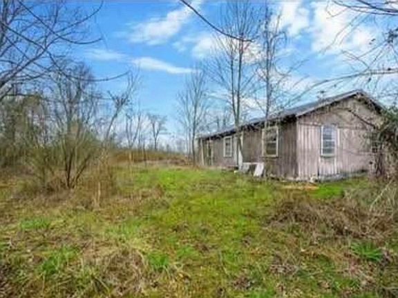 3rd image of 528 Harris Rd