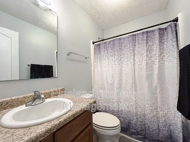 341 Kingdom Estate Dr — Photo 16