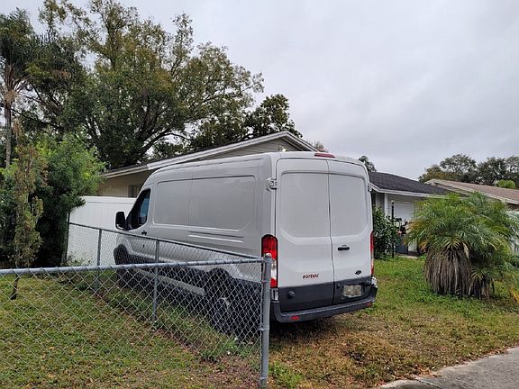 3rd image of 6813 Robinswood Ln